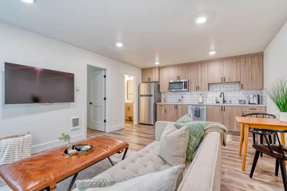SE Madison (2266)
