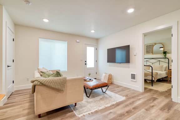SE Madison (2266)