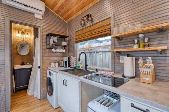 SE 24th TH3 (3324) - Image 3
