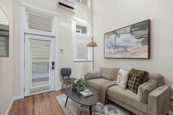 NW 19th [NORM] 7 (1415)