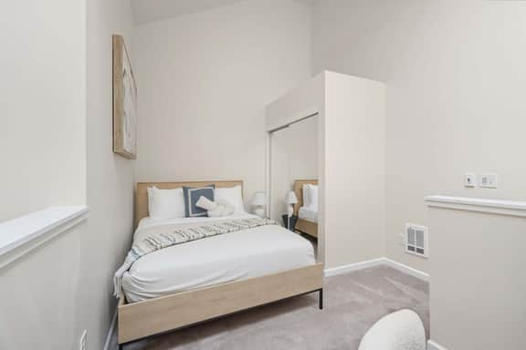 NW 19th [NORM] 7 (1415) - Image 4