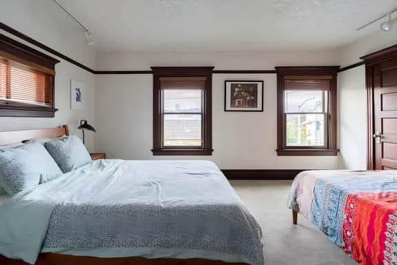 NE 11th (26) - Image 3