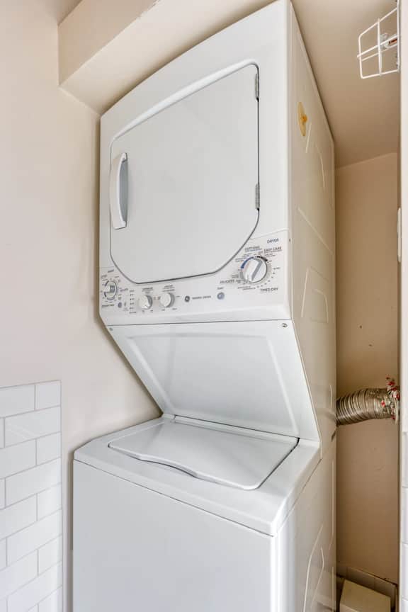NW 19th [NORM] 11 (1415) - Image 5