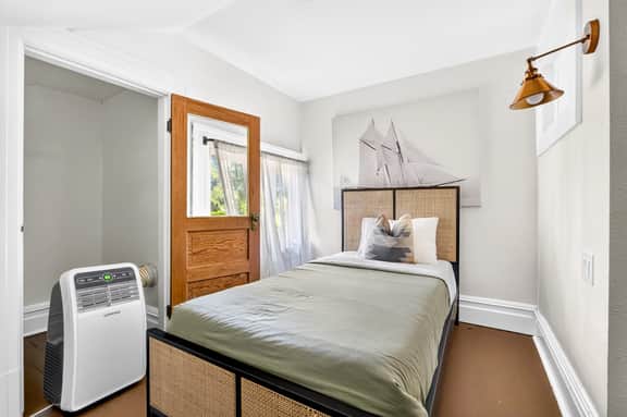 NW 23rd [Pomeroy] (1605) - Image 3