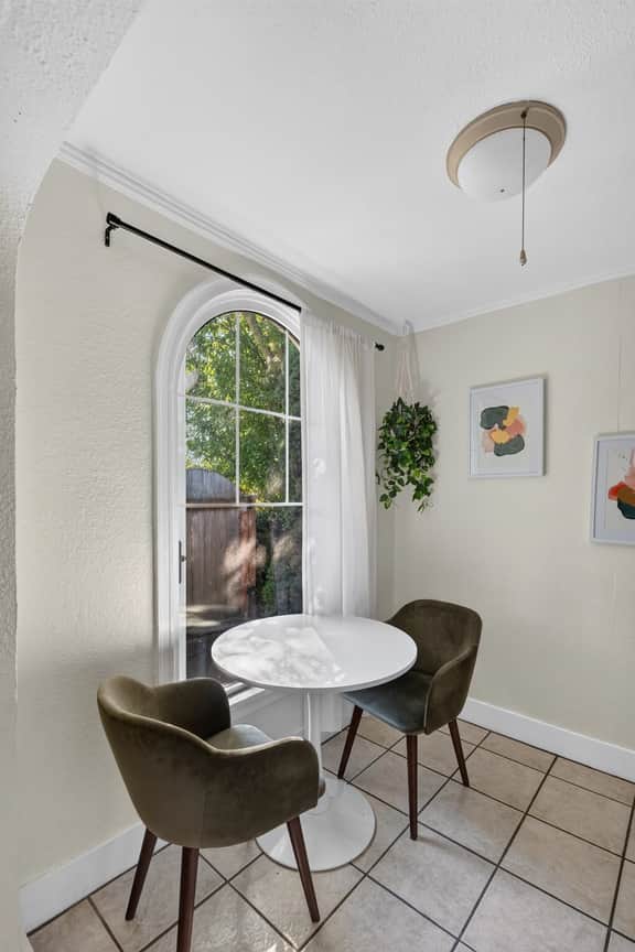 * SE Holgate (2829) * - Image 4