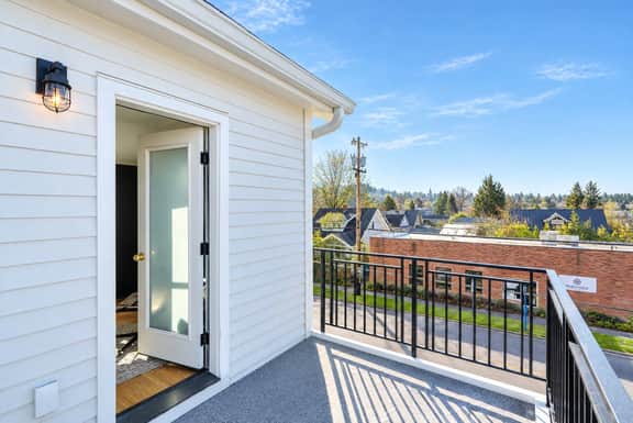 NE 56th (508) Small - Image 5