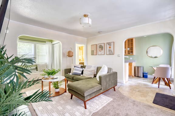 * SE Holgate (2825) *