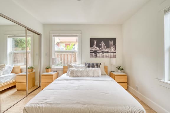 SE Belmont 2 (915) - Image 1