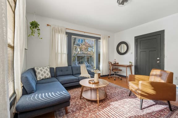 SE 25th [Towers] 1 (1426) - Image 1