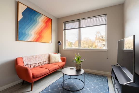 SE 19th [Asylum] 204 (1428) - Image 1