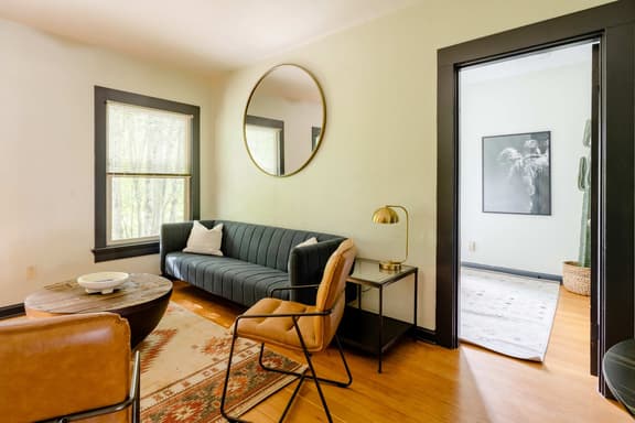 SE 25th [Towers] 4 (1426) - Image 1
