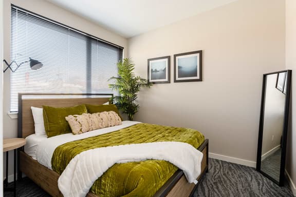 SE 19th [Asylum] 304 (1428) - Image 1