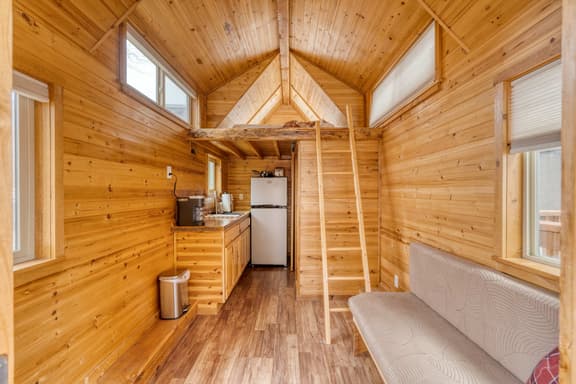 SE 24th TH1 (3324) - Image 1