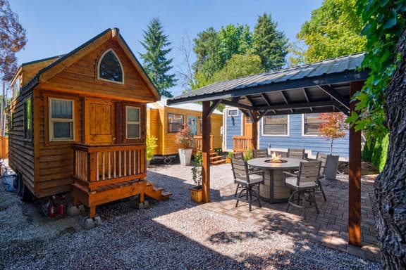 SE 24th Compound (3324) - Image 1